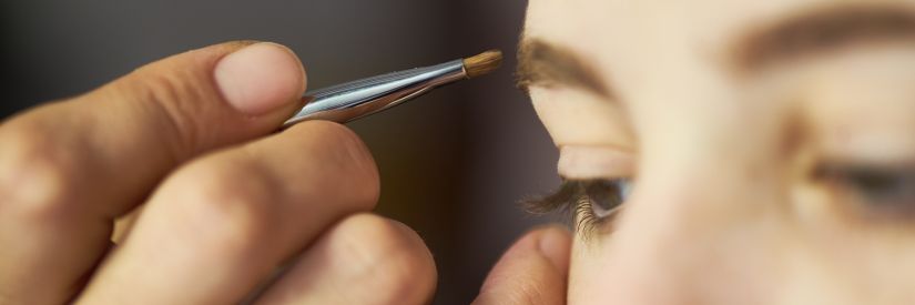 Powder Brows - Pflege mit Vaseline für ein strahlendes Ergebnis