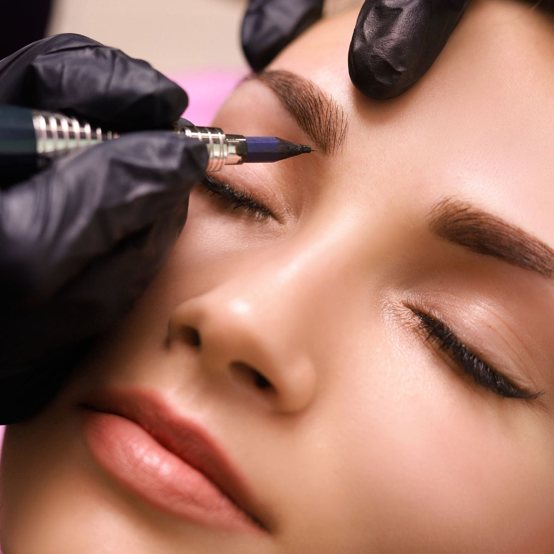 So läuft deine Powder Brows Behandlung bei BeautySeele ab